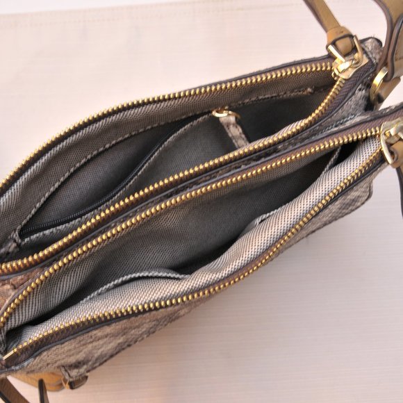 Vince Camuto Leather Crossbody Purse - Picture 4 of 5